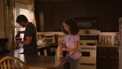 The_Last_of_Us_S01E01_mkv2411.jpg